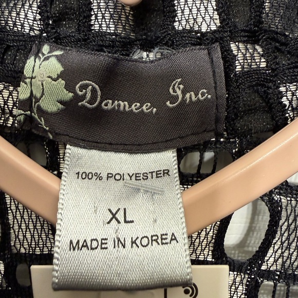 DAMEE CHECKERED BUTTON UP BLOUSE NWT - Picture 4 of 4